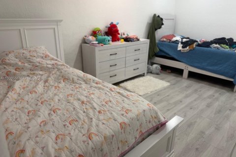 Купить виллу или дом в Форт-Лодердейл, Флорида 6 спален, 143.44м2, № 1996841 - фото 15