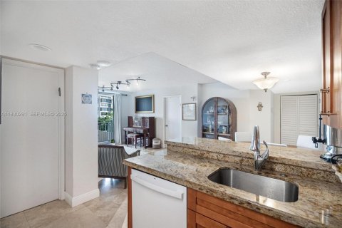 Condominio en venta en Miami, Florida, 2 dormitorios, 89.93 m2 № 1988977 - foto 10