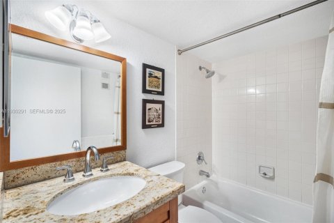 Condominio en venta en Miami, Florida, 2 dormitorios, 89.93 m2 № 1988977 - foto 18