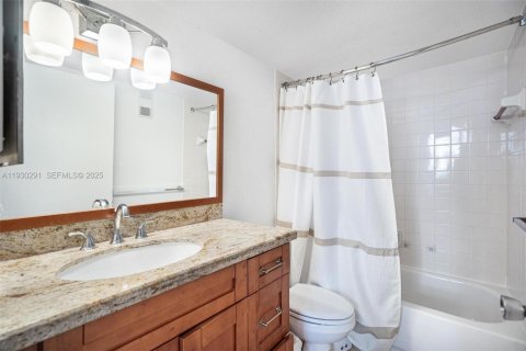 Condominio en venta en Miami, Florida, 2 dormitorios, 89.93 m2 № 1988977 - foto 15