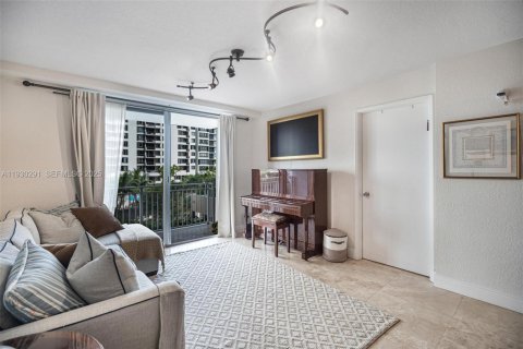 Condominio en venta en Miami, Florida, 2 dormitorios, 89.93 m2 № 1988977 - foto 5
