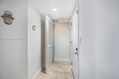 Condominio en venta en Miami, Florida, 2 dormitorios, 89.93 m2 № 1988977 - foto 20