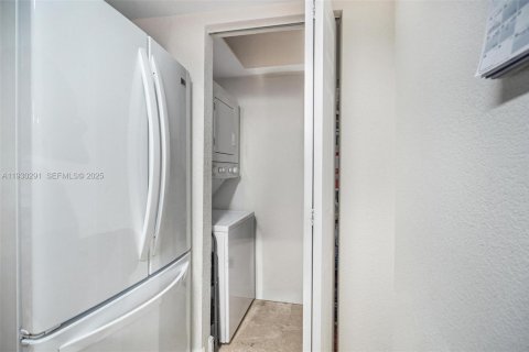 Condominio en venta en Miami, Florida, 2 dormitorios, 89.93 m2 № 1988977 - foto 19