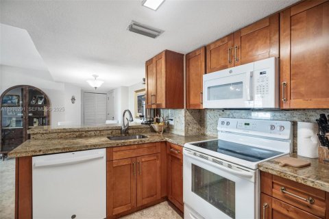 Condominio en venta en Miami, Florida, 2 dormitorios, 89.93 m2 № 1988977 - foto 11