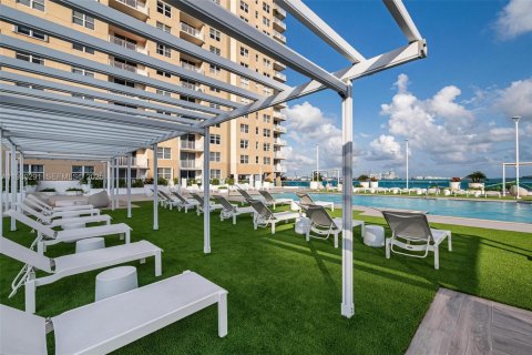 Condominio en venta en Miami, Florida, 2 dormitorios, 89.93 m2 № 1988977 - foto 28