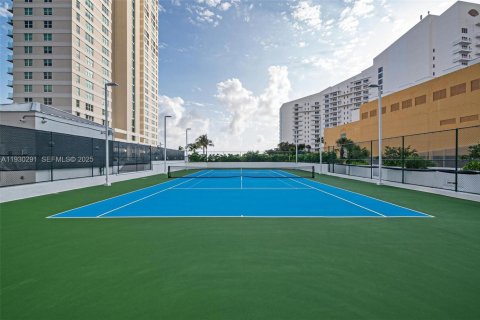 Condominio en venta en Miami, Florida, 2 dormitorios, 89.93 m2 № 1988977 - foto 27