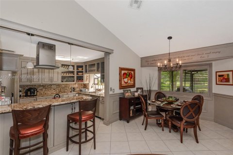 Touwnhouse à vendre à Plantation, Floride: 2 chambres, 129.6 m2 № 2286163 - photo 6