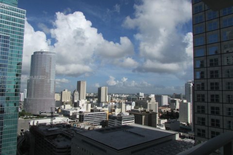 Condo in Miami, Florida, 1 bedroom № 2182591 - photo 3