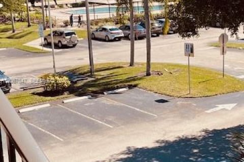 Condo in Pembroke Pines, Florida, 2 bedrooms  № 2290150