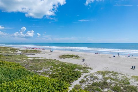 Copropriété à vendre à Cocoa Beach, Floride: 2 chambres, 120.4 m2 № 1899682 - photo 30