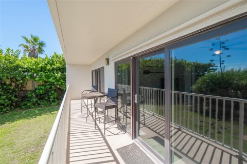 Copropriété à vendre à Cocoa Beach, Floride: 2 chambres, 120.4 m2 № 1899682 - photo 16