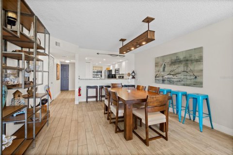 Copropriété à vendre à Cocoa Beach, Floride: 2 chambres, 120.4 m2 № 1899682 - photo 24