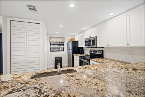 Copropriété à vendre à Cocoa Beach, Floride: 2 chambres, 120.4 m2 № 1899682 - photo 7