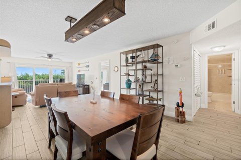 Copropriété à vendre à Cocoa Beach, Floride: 2 chambres, 120.4 m2 № 1899682 - photo 23