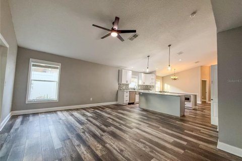 House in Tampa, Florida 4 bedrooms, 158.4 sq.m. № 2167559 - photo 19