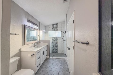 House in Tampa, Florida 4 bedrooms, 158.4 sq.m. № 2167559 - photo 26