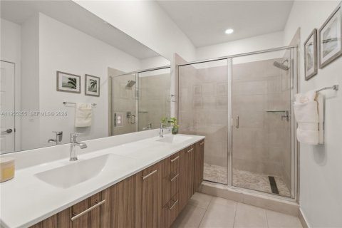 Купить таунхаус в Дорал, Флорида 4 спальни, 200.95м2, № 2009602 - фото 23