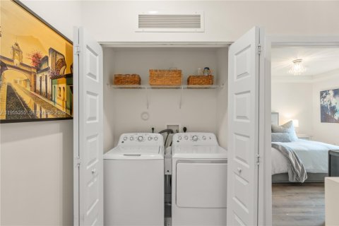 Купить таунхаус в Дорал, Флорида 4 спальни, 200.95м2, № 2009602 - фото 27