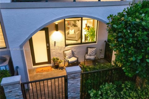 Купить таунхаус в Дорал, Флорида 4 спальни, 200.95м2, № 2009602 - фото 6