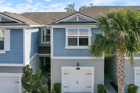 Townhouse in Oldsmar, Florida 2 bedrooms, 175.4 sq.m. № 2379088