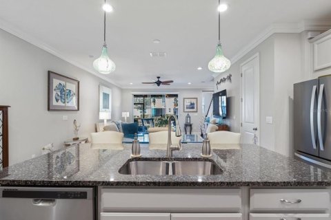 Townhouse in Oldsmar, Florida 2 bedrooms, 175.4 sq.m. № 2379088 - photo 8