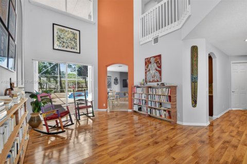 House in Lake Worth, Florida 5 bedrooms, 269.51 sq.m. № 2074556 - photo 13