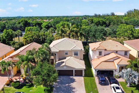 House in Lake Worth, Florida 5 bedrooms, 269.51 sq.m. № 2074556 - photo 7