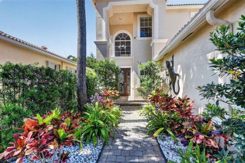 House in Lake Worth, Florida 5 bedrooms, 269.51 sq.m. № 2074556 - photo 3