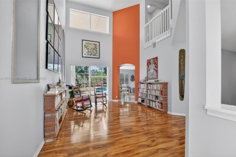 House in Lake Worth, Florida 5 bedrooms, 269.51 sq.m. № 2074556 - photo 10