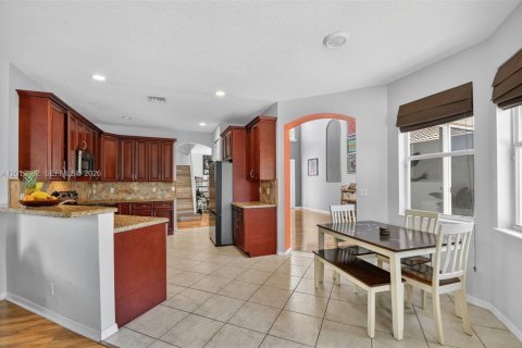 House in Lake Worth, Florida 5 bedrooms, 269.51 sq.m. № 2074556 - photo 22
