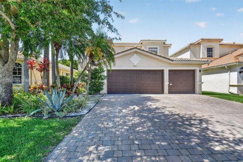 House in Lake Worth, Florida 5 bedrooms, 269.51 sq.m. № 2074556 - photo 2