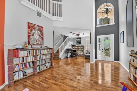 House in Lake Worth, Florida 5 bedrooms, 269.51 sq.m. № 2074556 - photo 9