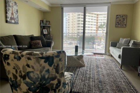 Copropriété à louer à Hallandale Beach, Floride: 2 chambres, 111.48 m2 № 2077942 - photo 23