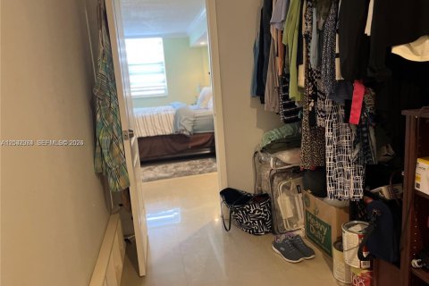 Copropriété à louer à Hallandale Beach, Floride: 2 chambres, 111.48 m2 № 2077942 - photo 22