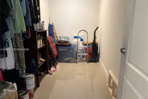 Copropriété à louer à Hallandale Beach, Floride: 2 chambres, 111.48 m2 № 2077942 - photo 21