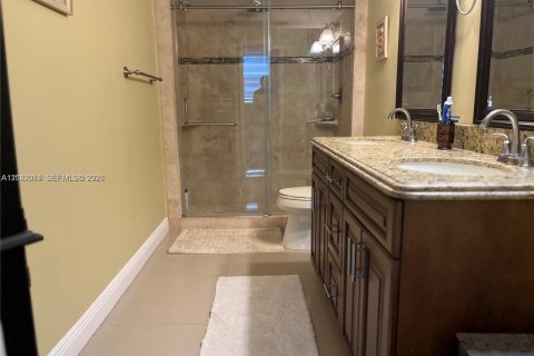 Copropriété à louer à Hallandale Beach, Floride: 2 chambres, 111.48 m2 № 2077942 - photo 20