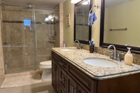 Copropriété à louer à Hallandale Beach, Floride: 2 chambres, 111.48 m2 № 2077942 - photo 18