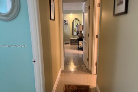 Copropriété à louer à Hallandale Beach, Floride: 2 chambres, 111.48 m2 № 2077942 - photo 27