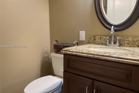 Copropriété à louer à Hallandale Beach, Floride: 2 chambres, 111.48 m2 № 2077942 - photo 29