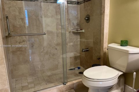 Copropriété à louer à Hallandale Beach, Floride: 2 chambres, 111.48 m2 № 2077942 - photo 30
