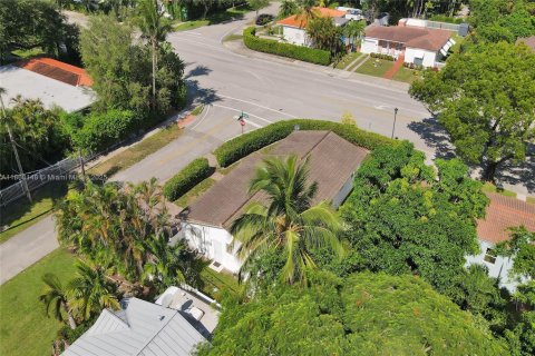 House in Miami Shores, Florida 3 bedrooms, 132.11 sq.m. № 1886583 - photo 8