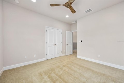 House in Port Orange, Florida 4 bedrooms, 209.31 sq.m. № 1747325 - photo 18