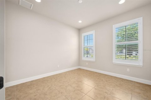 House in Port Orange, Florida 4 bedrooms, 209.31 sq.m. № 1747325 - photo 5