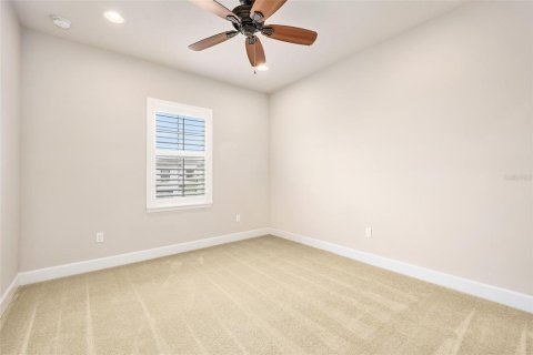 House in Port Orange, Florida 4 bedrooms, 209.31 sq.m. № 1747325 - photo 21