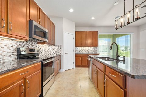 House in Port Orange, Florida 4 bedrooms, 209.31 sq.m. № 1747325 - photo 10
