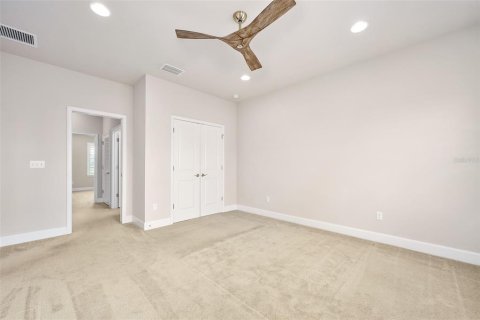 House in Port Orange, Florida 4 bedrooms, 209.31 sq.m. № 1747325 - photo 27