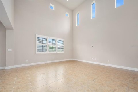 House in Port Orange, Florida 4 bedrooms, 209.31 sq.m. № 1747325 - photo 8