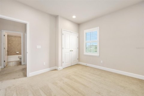 House in Port Orange, Florida 4 bedrooms, 209.31 sq.m. № 1747325 - photo 15