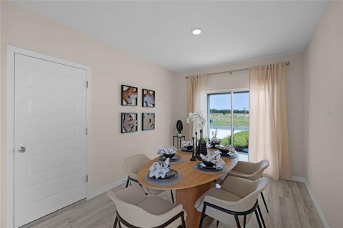 Villa ou maison à vendre à Winter Haven, Floride: 4 chambres, 159.79 m2 № 2229332 - photo 2