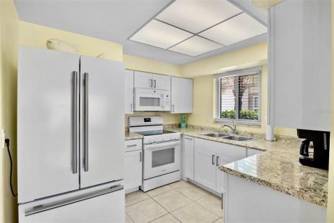 Villa ou maison à vendre à Sarasota, Floride: 2 chambres, 96.25 m2 № 2149964 - photo 13